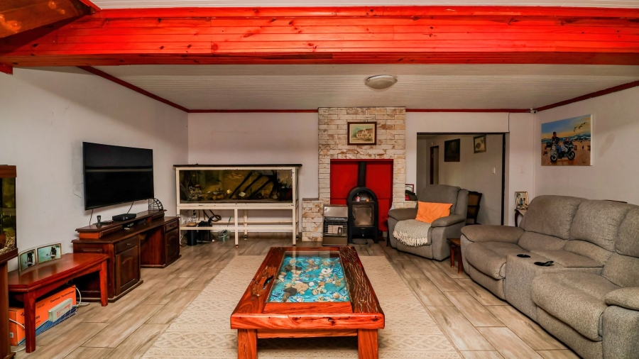5 Bedroom Property for Sale in Hartenbos Central Western Cape